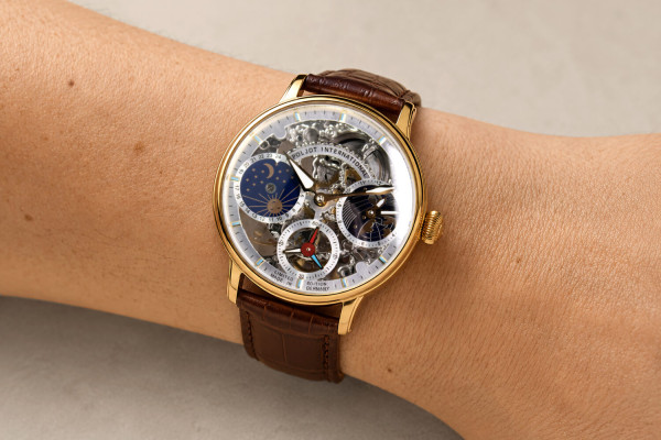 часовник poljot international sputnik втора часова зона classicwatches.bg
