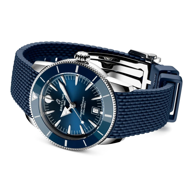Швейцарски часовник Breitling B31 с 78 часа резерв и автоматичен механизъм – classicwatches.b