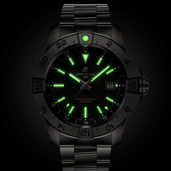Breitling Avenger Automatic GMT 44 A32320101B1A1