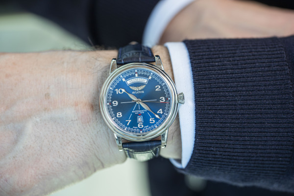 Aviator Douglas Day-Date V.3.44.0.401.0