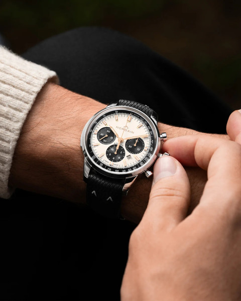 norqain freedom 60 chrono мъжки хронограф оф уайт циферблат classicwatches.bg