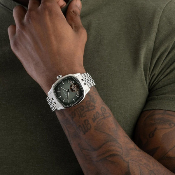 Raymond Weil 2790-ST-52051 със сапфир кристал и 10 ATM водоустойчивост