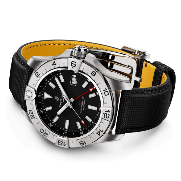 Breitling Avenger Automatic GMT 44 A32320101B1X1