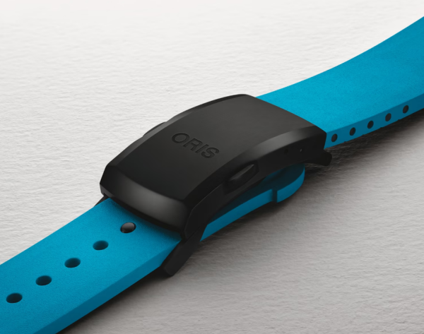 ЧАСОВНИК ORIS AQUIS PRO 1000М 49.5 ММ 01 733 7801 7255-SET