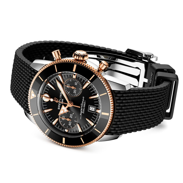Швейцарски автоматичен хронограф Breitling UB0156H11B1S1 с керамичен безел – classicwatches.bg