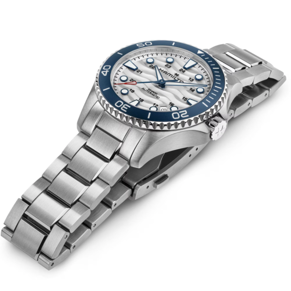 часовник hamilton khaki navy бял циферблат сапфир classicwatches.bg