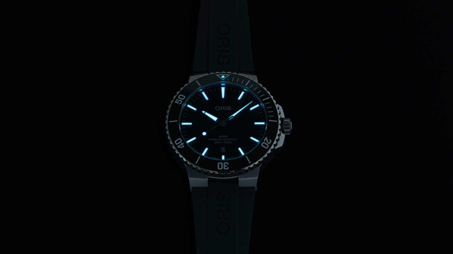 ЧАСОВНИК ORIS AQUIS DATE 43.5MM  733 7789 4157-07 4 23 37FC