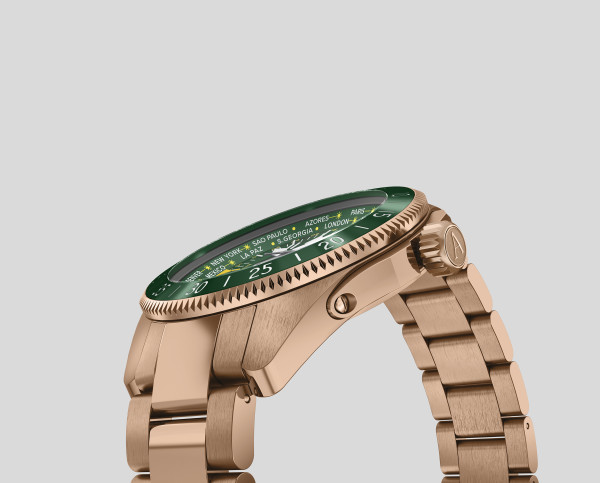 aviator swiss made gmt часовник 100 метра водоустойчивост classicwatches.bg