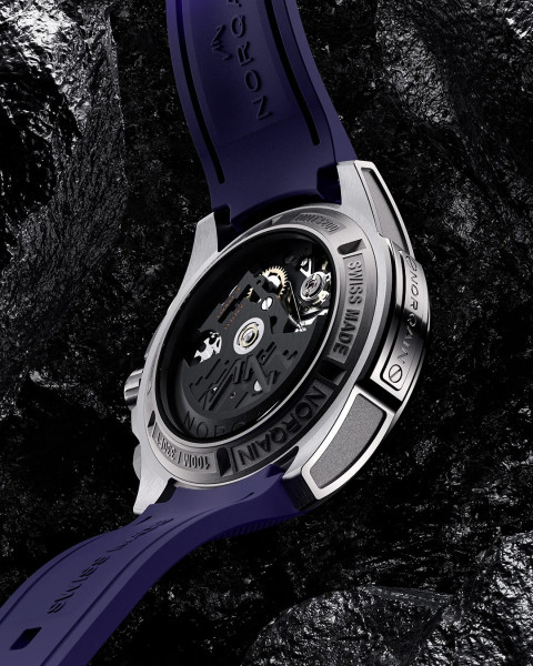 Часовник NORQAIN Independence Skeleton Chrono 42mm N3200.40T03.P01 – детайлен изглед на циферблата и хронографските броячи – classicwatches.bg