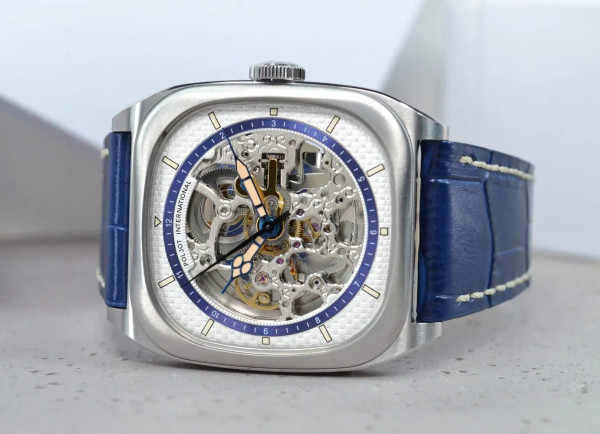 мъжки часовник автоматичен poljot-international-bolshoi-masepa-2820.1000121-side-view-classicwatches