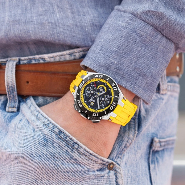 festina chrono bike кварцов часовник черен с жълт акцент classicwatches.bg