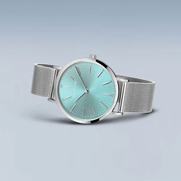 Дамски сет часовник и гривна Bering Classic 14134-005-GWP