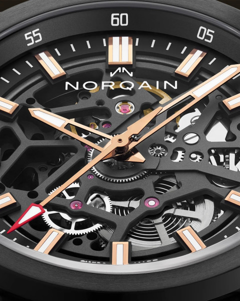 часовник norqain independence skeleton titanium 82 грама classicwatches.bg