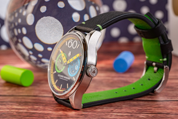 часовник alexander shorokhoff черен циферблат цветни елементи classicwatches.bg