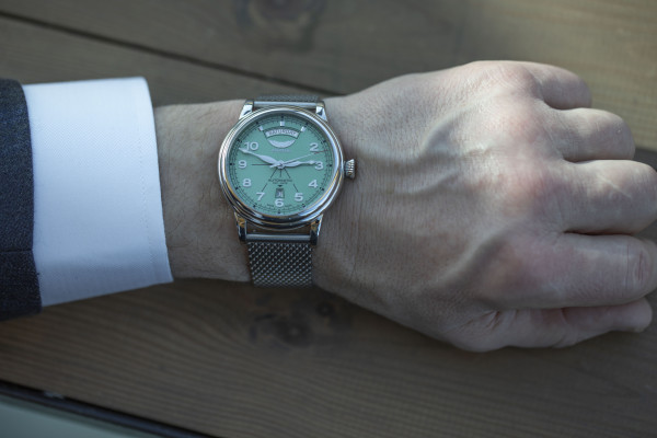 Aviator Douglas Day-Date V.3.44.0.403.5