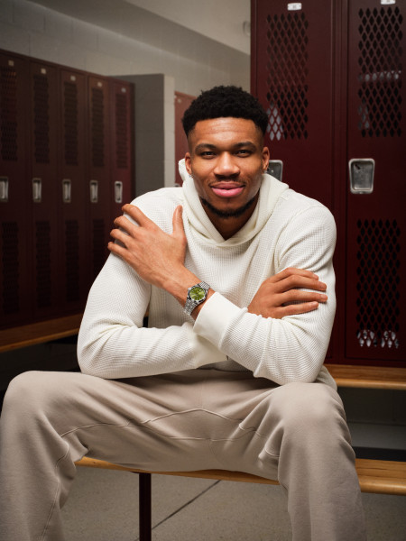 BREITLING CHRONOMAT AUTOMATIC GMT 40 GIANNIS ANTETOKOUNMPO LIMITED EDITION A32398A11L1A1