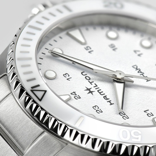 Hamilton Khaki Navy Scuba H82221110