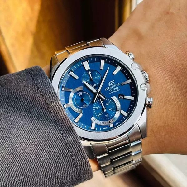 ЧАСОВНИК CASIO EDIFICE EFR-S567D-2AVUEF