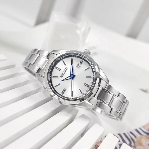 SEIKO CLASSIC 30MM LADIES WATCH SUR463P1