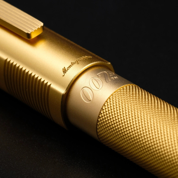 Ролер Montegrappa 007 Goldfinger ISBJRRUY златист 18K Limited Edition – classicwatches.bg
Ролер Montegrappa 007 Goldfinger ISBJRRUY италиански луксозен модел – classicwatches.bg
