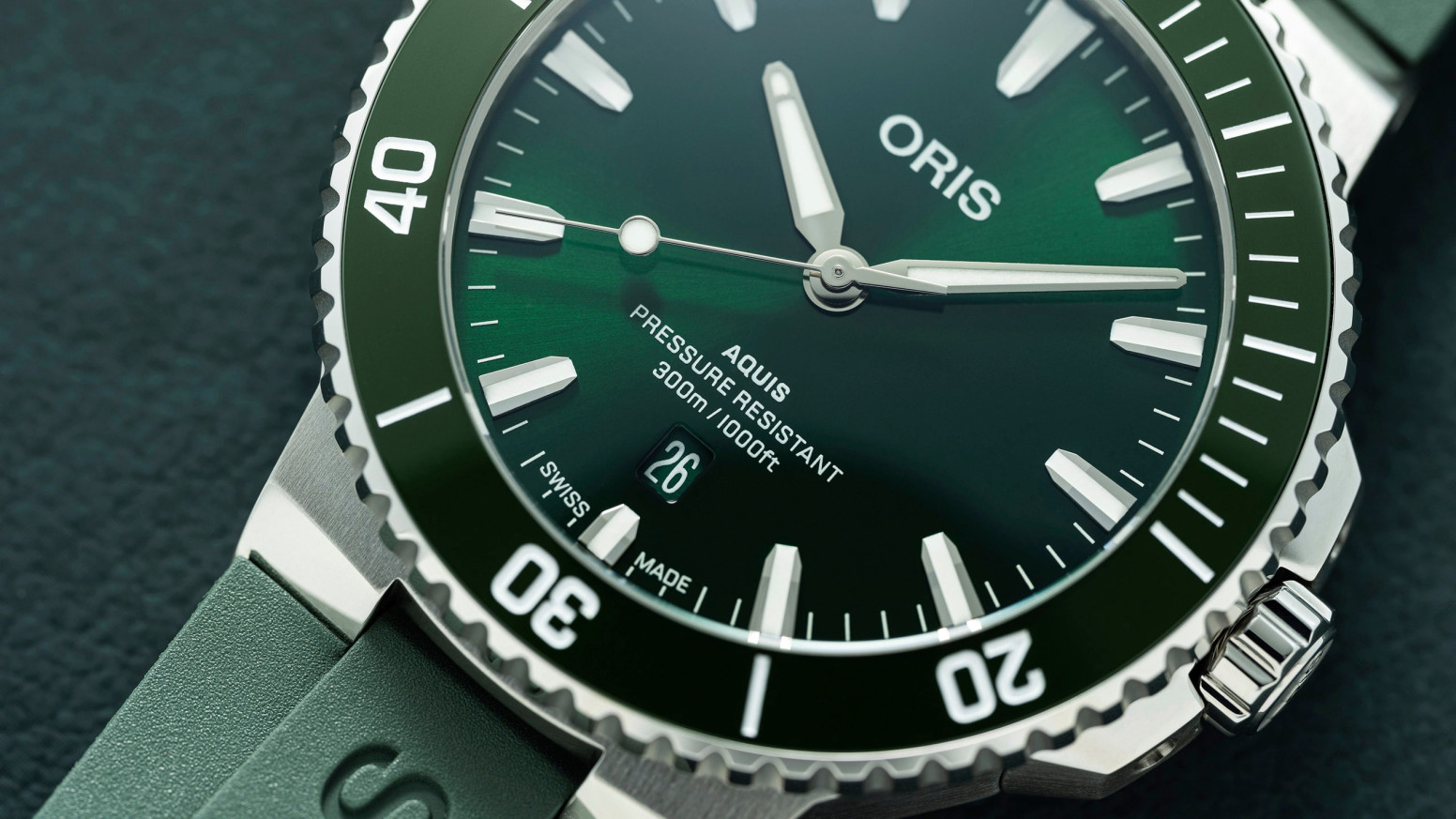 мъжки часовник автоматичен oris-aquis-date-733-7789-4157-front-view-classicwatches1