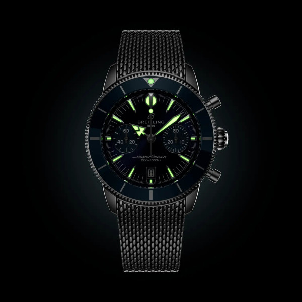 Super-LumiNova® индекси и стрелки на Breitling Chronograph 42 мм – classicwatches.bg