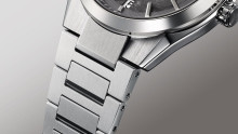 CASIO EFK-100CD-1AER мъжки автоматичен часовник с карбонов циферблат
