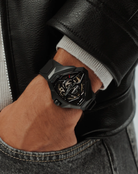 ЧАСОВНИК HAMILTON VENTURA EDGE SKELETON AUTO 51 X 47 ММ H24645330