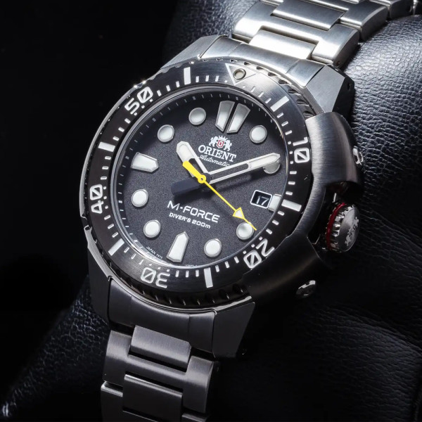 orient ra ac0l01b благородна стомана корпус и верижка classicwatches.bg