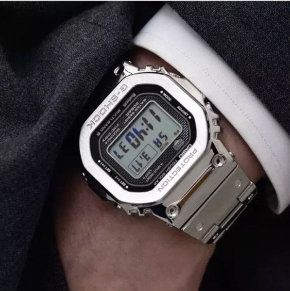 CASIO G-SCHOCK BLUETOOTH SOLAR GMW-B5000D-1ER