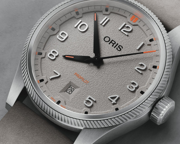ЧАСОВНИК ORIS PROPILOT DATE 41ММ 733 7805 4163 07 6 20 15LC