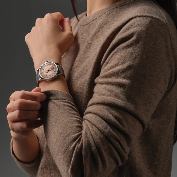 Raymond Weil 2130-STC-80001 с розов циферблат