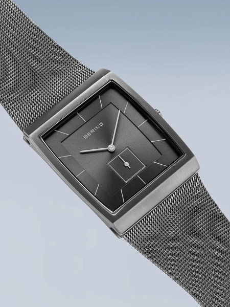 Мъжки часовник Bering Black Horizon 16033-377