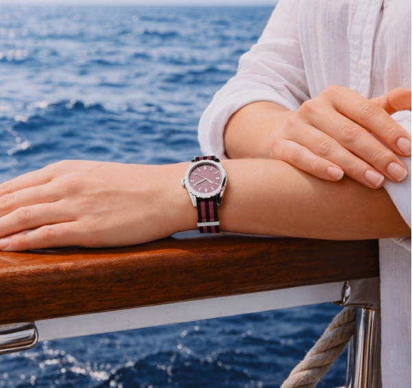 ЧАСОВНИК EDOX GRAND OCEAN DATE LADIES 33 ММ 53103-3NAVN-VION