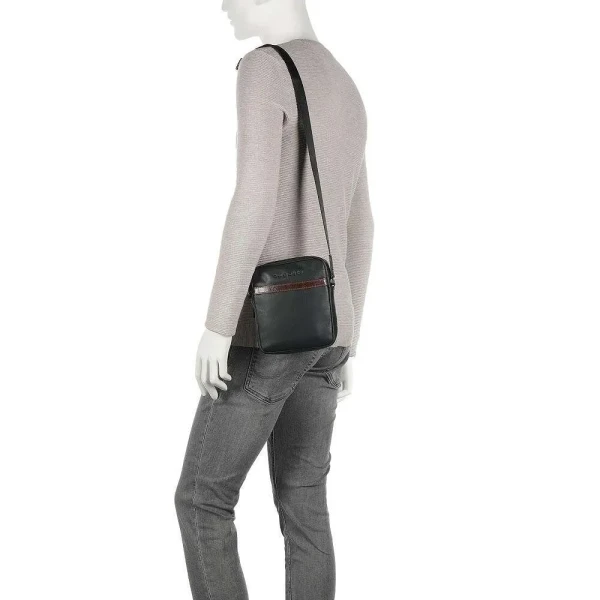Чанта за рамо Bugatti - Corso Deluxe Crossbody, черна