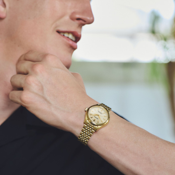 spb524j1 двойно извит сапфир ClassicWatches.bg
