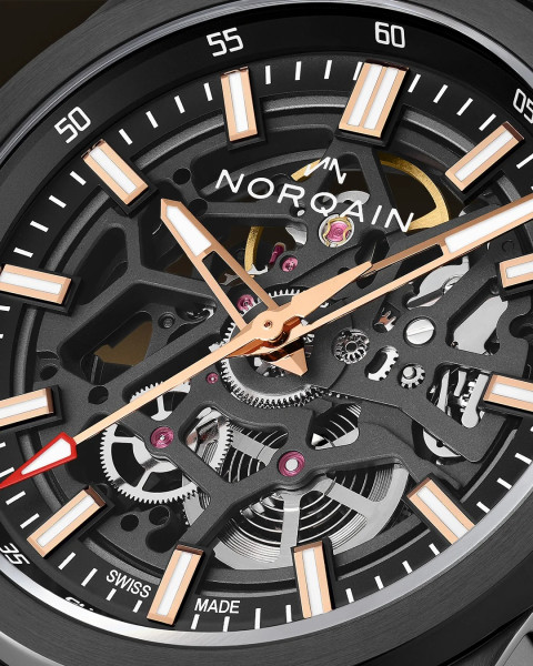 часовник norqain independence skeleton titanium 82 грама classicwatches.bg