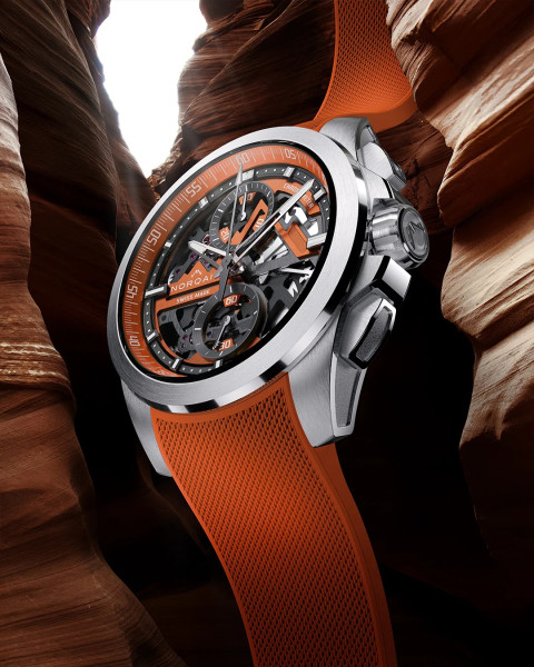 Часовник NORQAIN Independence Skeleton Chrono N3200.40S01.O01 – оранжева гумена каишка с релеф Milanese – classicwatches.bg