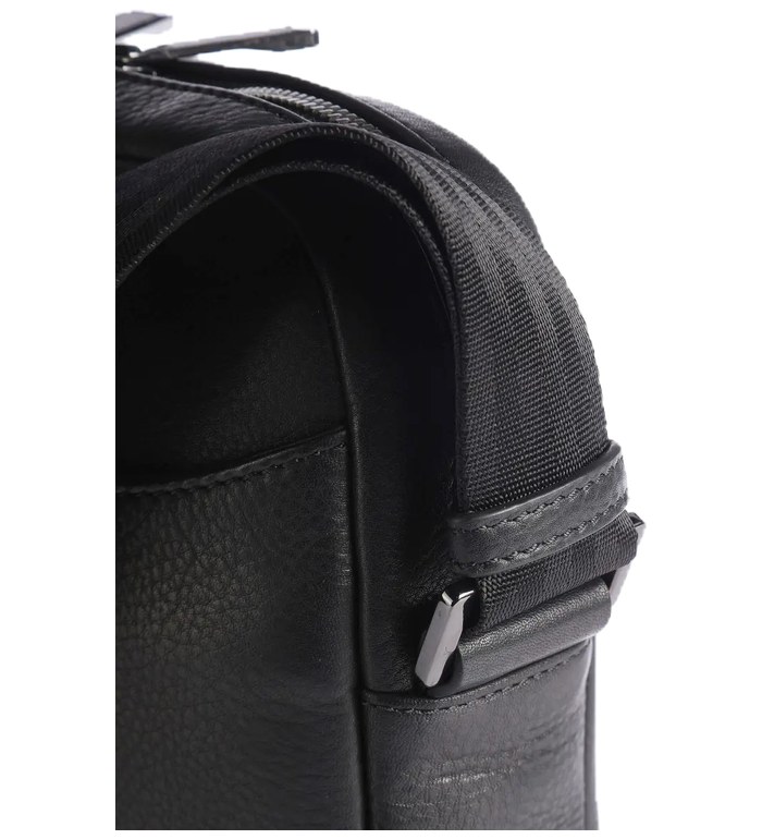 МЪЖКА ЧАНТА ЗА ПРЕЗ РАМО PORSCHE DESIGN - ROADSTER OLE01510.001